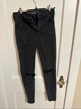 American Eagle Outfitters Black Distressed Skinny Jeans Short high waisTed